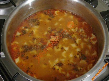 Mantılı Çorba (Yüksük Çorba)